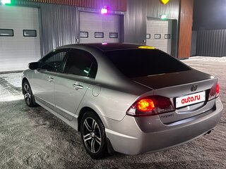2009 Honda Civic VIII Рестайлинг, серебристый, 950000 рублей, вид 4