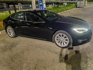 2017 Tesla Model S 75 I Рестайлинг, чёрный, 2700000 рублей, вид 3
