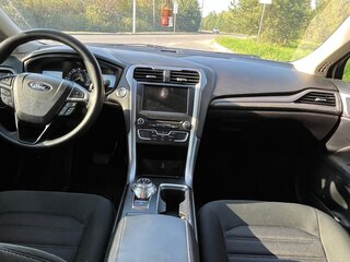 2018 Ford Fusion (North America) II Рестайлинг, белый, 1500000 рублей, вид 5