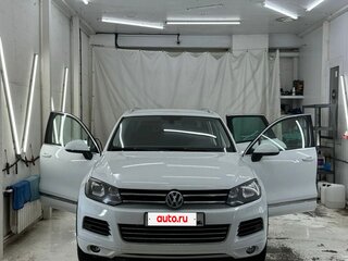 2013 Volkswagen Touareg II, белый, 2100000 рублей, вид 1