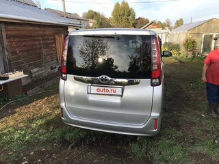 2016 Toyota Noah III (R80), серый, 1870000 рублей, вид 5