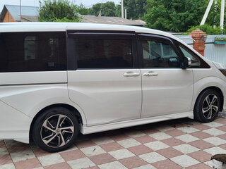 2019 Honda Stepwgn Spada V Рестайлинг, белый, 2750000 рублей, вид 3