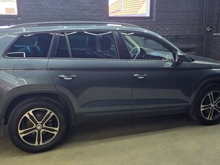 2017 Skoda Kodiaq I, серый, 2630000 рублей, вид 4