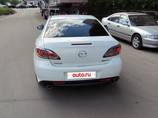2010 Mazda 6 II (GH) Рестайлинг, белый, 650000 рублей, вид 3