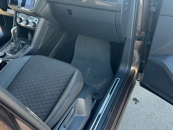 2018 Volkswagen Tiguan II, коричневый, 3550000 рублей - вид 5