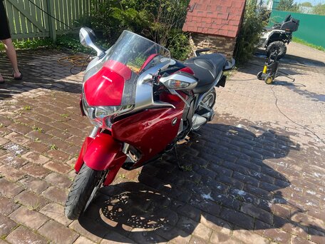 2012 Honda VFR 1200, красный, 850000 рублей, вид 1