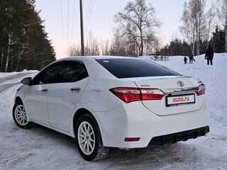 2013 Toyota Corolla XI (E160, E170, E180), белый, 1320000 рублей, вид 4