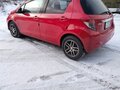 2011 Toyota Vitz III (XP130), красный, 650000 рублей - вид 5