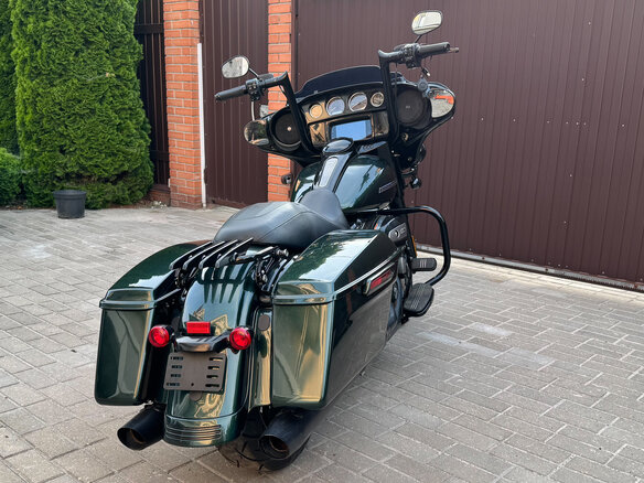 2018 Harley-Davidson Street Glide, зелёный, 1350000 рублей - вид 8