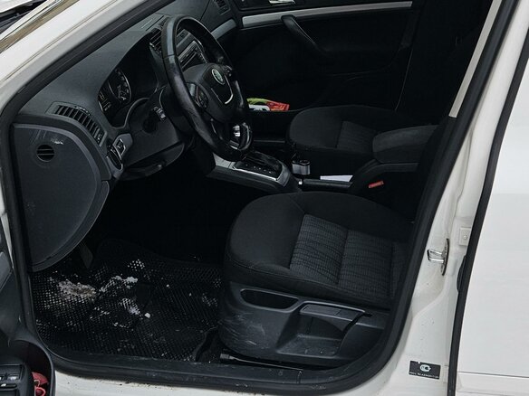 2011 Skoda Octavia II (A5) Рестайлинг, белый, 1050000 рублей - вид 7