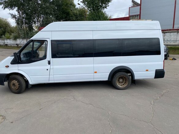 2007 Ford Transit, белый - вид 1