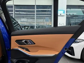 2022 BMW 3 серии 320d xDrive VII (G2x) Рестайлинг, синий, 7700000 рублей, вид 4