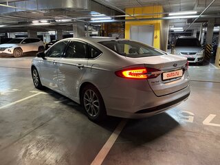 2017 Ford Fusion (North America) II Рестайлинг, серый, 1400000 рублей, вид 3