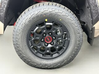 2025 Toyota Tundra CrewMax III, бежевый, 11104249 рублей, вид 5