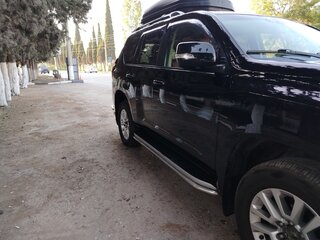 2013 Toyota Land Cruiser Prado 5-speed 150 Series Рестайлинг 1, чёрный, 2700000 рублей, вид 4
