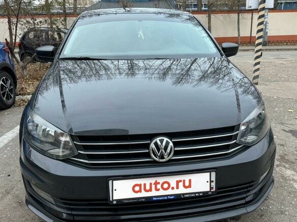 2016 Volkswagen Polo V Рестайлинг, серый, 1150000 рублей - вид 3