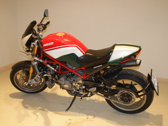 2006 Ducati Monster S4, красный - вид 9