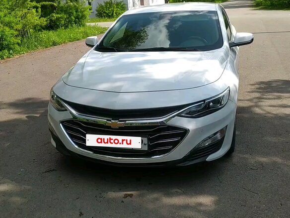 2019 Chevrolet Malibu IX Рестайлинг, белый, 2100000 рублей - вид 1