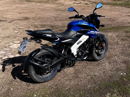 2023 Bajaj Pulsar NS 200, синий, 250000 рублей, вид 4