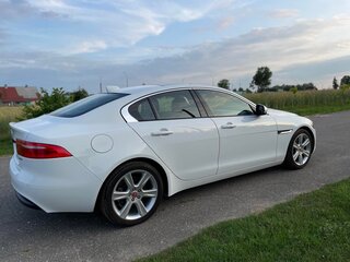 2017 Jaguar XE I, белый, 2347138 рублей, вид 4