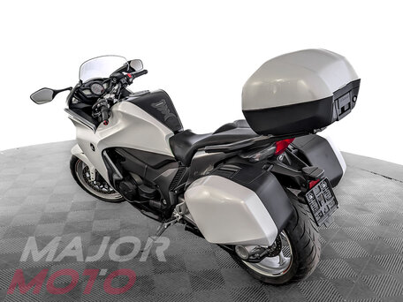 2010 Honda VFR 1200, белый, 899000 рублей, вид 5