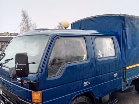 1995 Mazda Titan, синий, 1800000 рублей, вид 2
