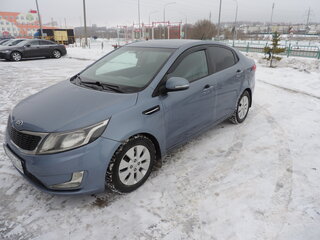 2013 Kia Rio 4-speed III, голубой, 850000 рублей, вид 3