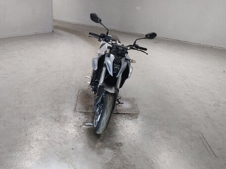 2025 Suzuki GSX-8S, серебристый, 1050000 рублей, вид 3