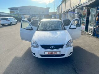 2018 Lada (ВАЗ) Priora I Рестайлинг, белый, 600000 рублей, вид 2
