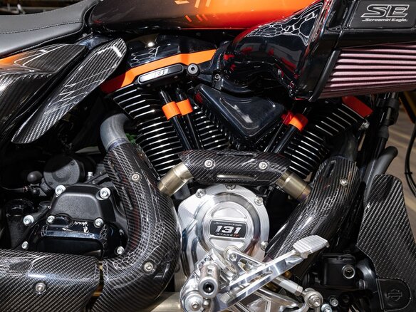 2025 Harley-Davidson CVO Road Glide RR, чёрный, 20000000 рублей - вид 17
