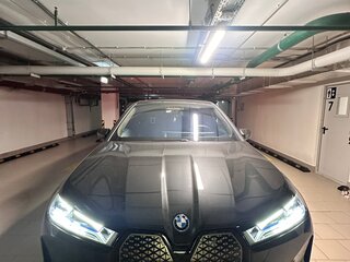 2021 BMW iX xDrive40 I (I20), серый, 8000000 рублей, вид 2