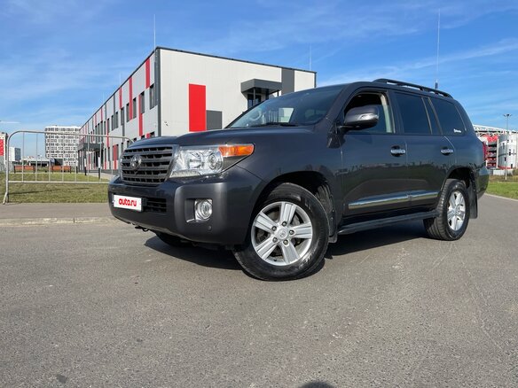 2012 Toyota Land Cruiser 200 Series Рестайлинг 1, серый, 4350000 рублей - вид 1