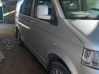 2005 Volkswagen Caravelle T5, серебристый, 2000000 рублей, вид 4
