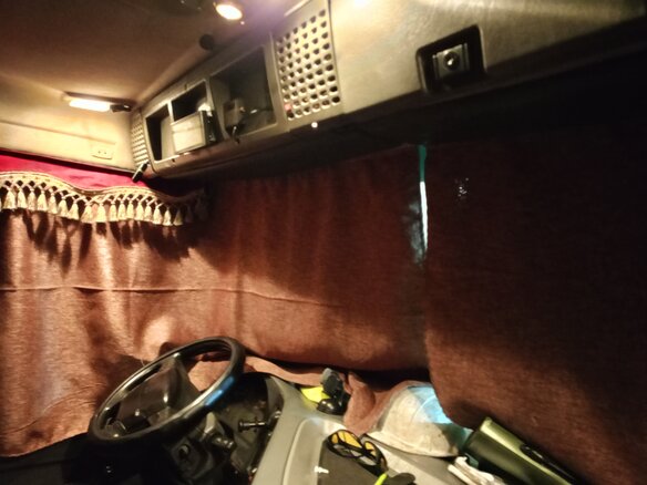 2008 Sinotruk Howo A5, красный, 1500000 рублей