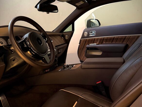 2018 Rolls-Royce Wraith, серебристый, 20500000 рублей - вид 5