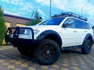 2015 Mitsubishi Pajero Sport II Рестайлинг, белый, 3000000 рублей, вид 3