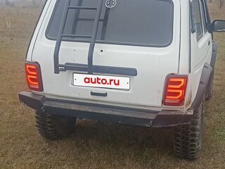 2002 Lada (ВАЗ) 2121 (4x4) I Рестайлинг, белый, 600000 рублей, вид 3