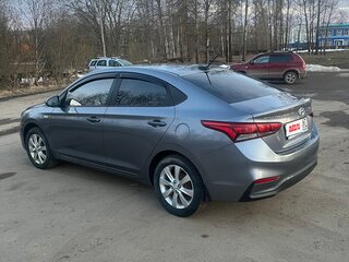 2017 Hyundai Solaris II, серый, 750000 рублей, вид 4