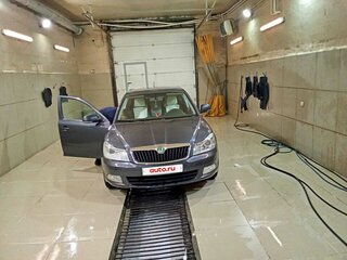 2011 Skoda Octavia II (A5) Рестайлинг, серый, 450000 рублей, вид 3