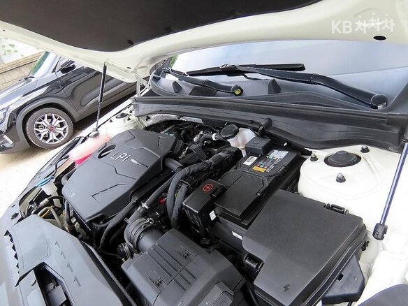 2022 Kia K5 LPi III, белый, 2075400 рублей - вид 16
