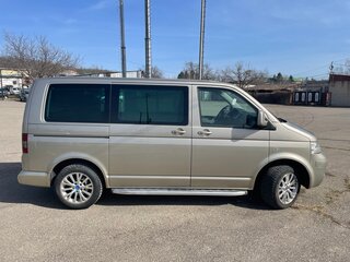 2008 Volkswagen Caravelle T5, золотистый, 1850000 рублей, вид 2