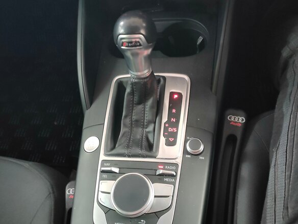 2016 Audi A3 III (8V), белый, 1550000 рублей - вид 10