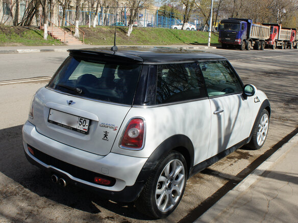 2010 Mini Hatch Cooper S II (R56) Рестайлинг, серебристый - вид 5