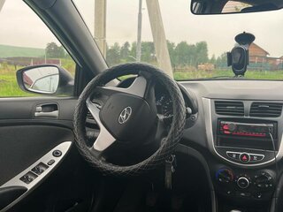2014 Hyundai Solaris I, белый, 700000 рублей, вид 2