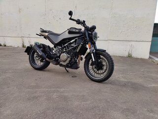 2022 Husqvarna Svartpilen 401, чёрный, 600000 рублей, вид 4