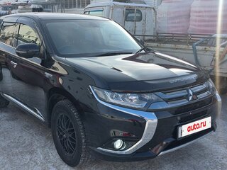 2015 Mitsubishi Outlander PHEV III Рестайлинг 2, чёрный, 1800000 рублей, вид 4