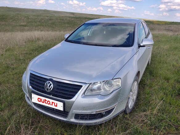 2005 Volkswagen Passat B6, серебристый, 600000 рублей