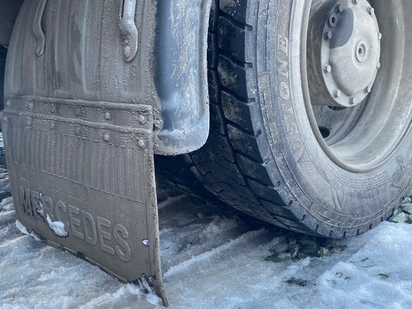 2000 Mercedes-Benz Actros, красный, 2000000 рублей - вид 2