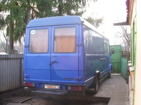 1998 Mercedes-Benz Vario, синий, 2500000 рублей, вид 2