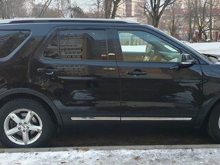 2018 Ford Explorer V Рестайлинг 2, чёрный, 2200000 рублей, вид 3
